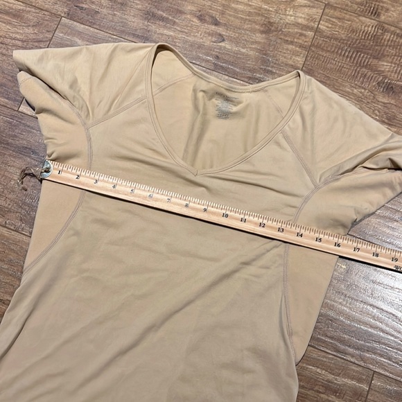 Knix by knixwear tan absorbent underarm undershirt - Picture 6 of 8